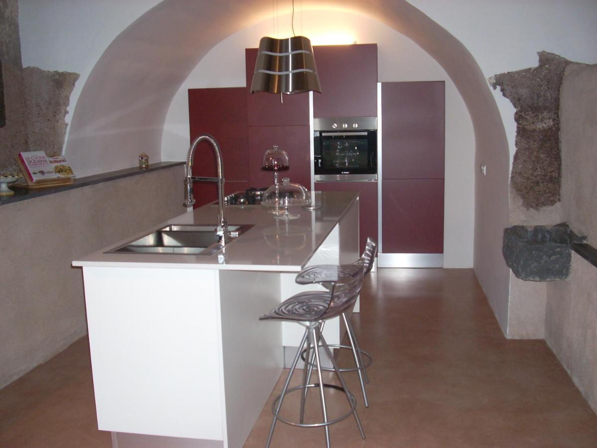 La corte di Bafè B&B Slow Life Zafferana Etnea Esterno foto