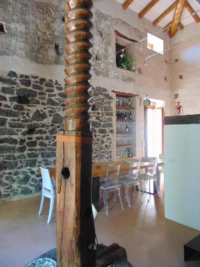 La corte di Bafè B&B Slow Life Zafferana Etnea Esterno foto