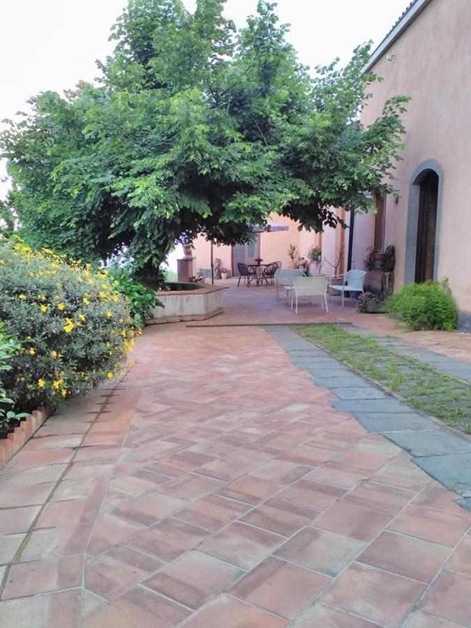 La corte di Bafè B&B Slow Life Zafferana Etnea Esterno foto
