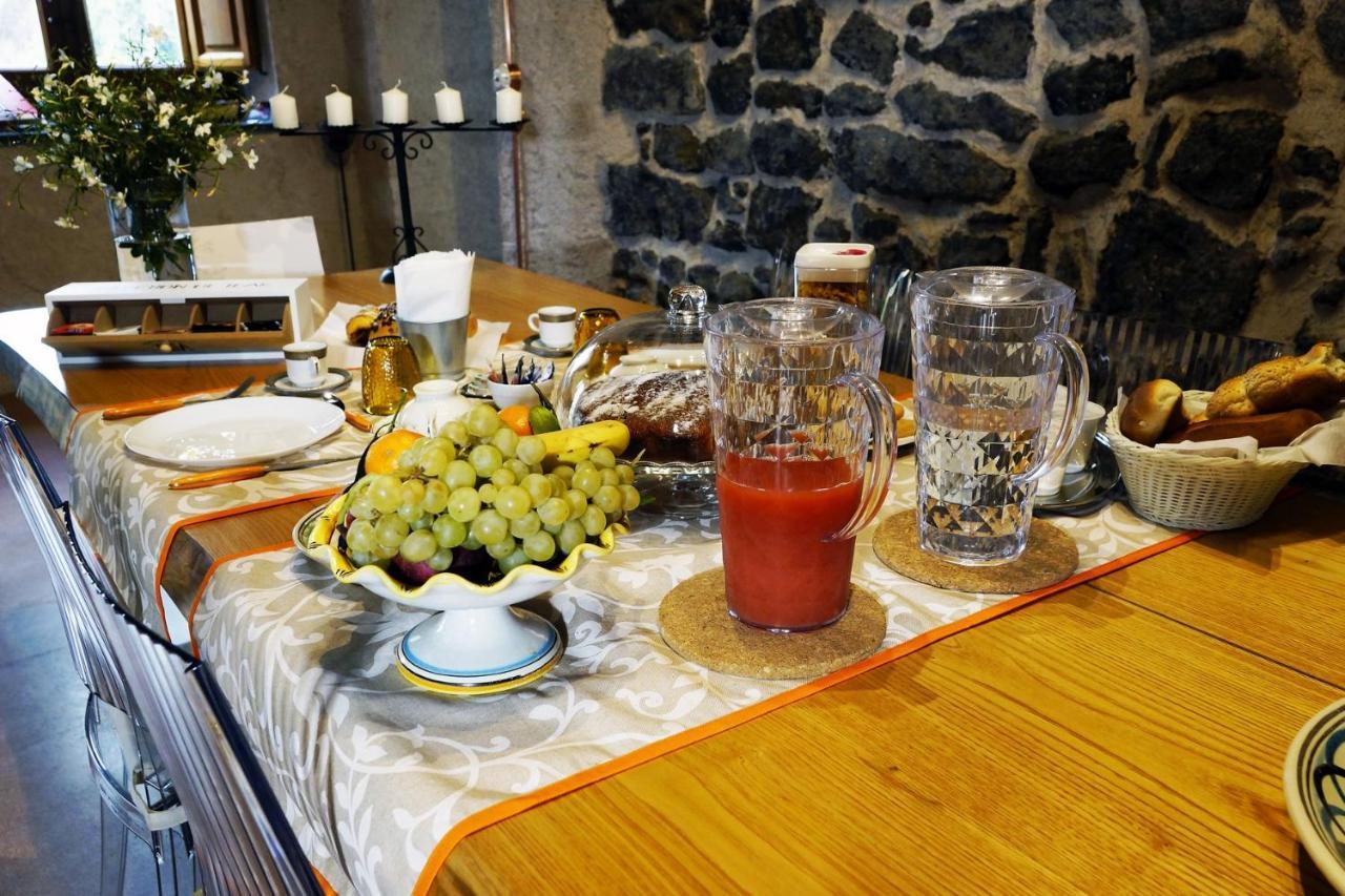 La corte di Bafè B&B Slow Life Zafferana Etnea Esterno foto