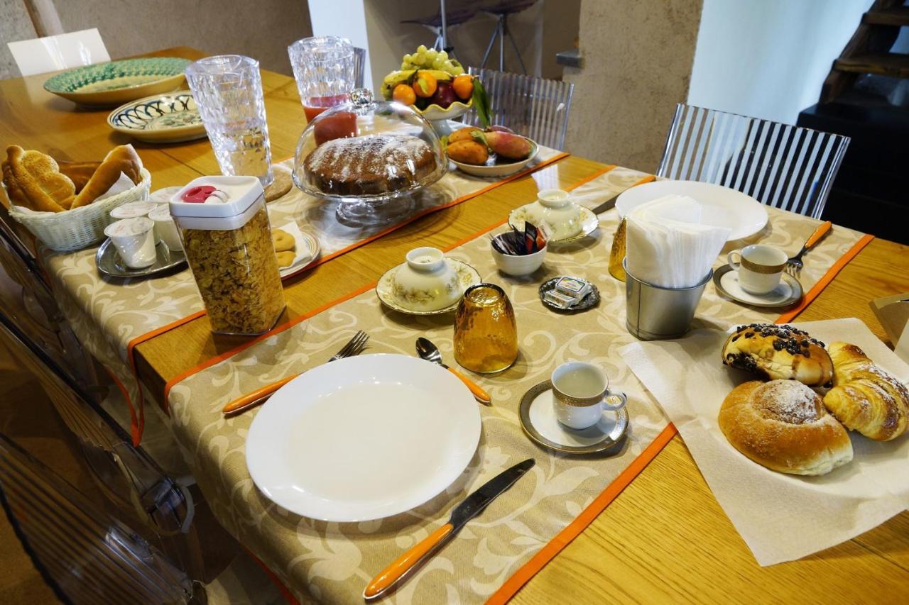 La corte di Bafè B&B Slow Life Zafferana Etnea Esterno foto