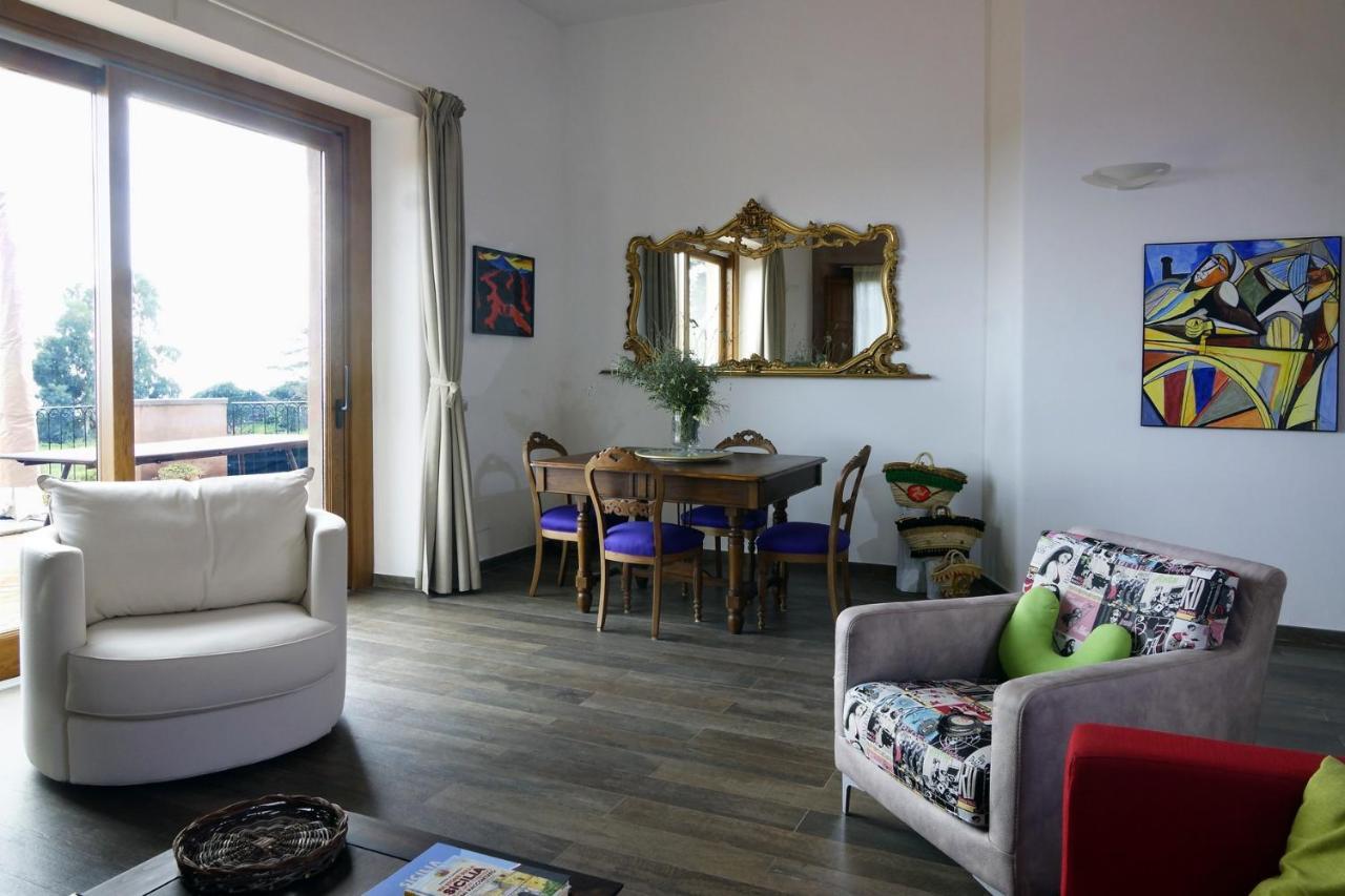 La corte di Bafè B&B Slow Life Zafferana Etnea Esterno foto